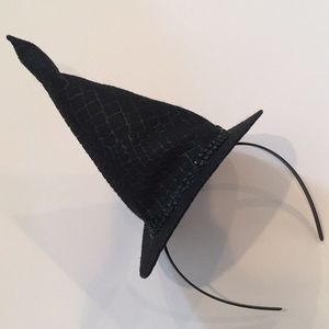 Sassy witch hat! Perfect for Halloween!!